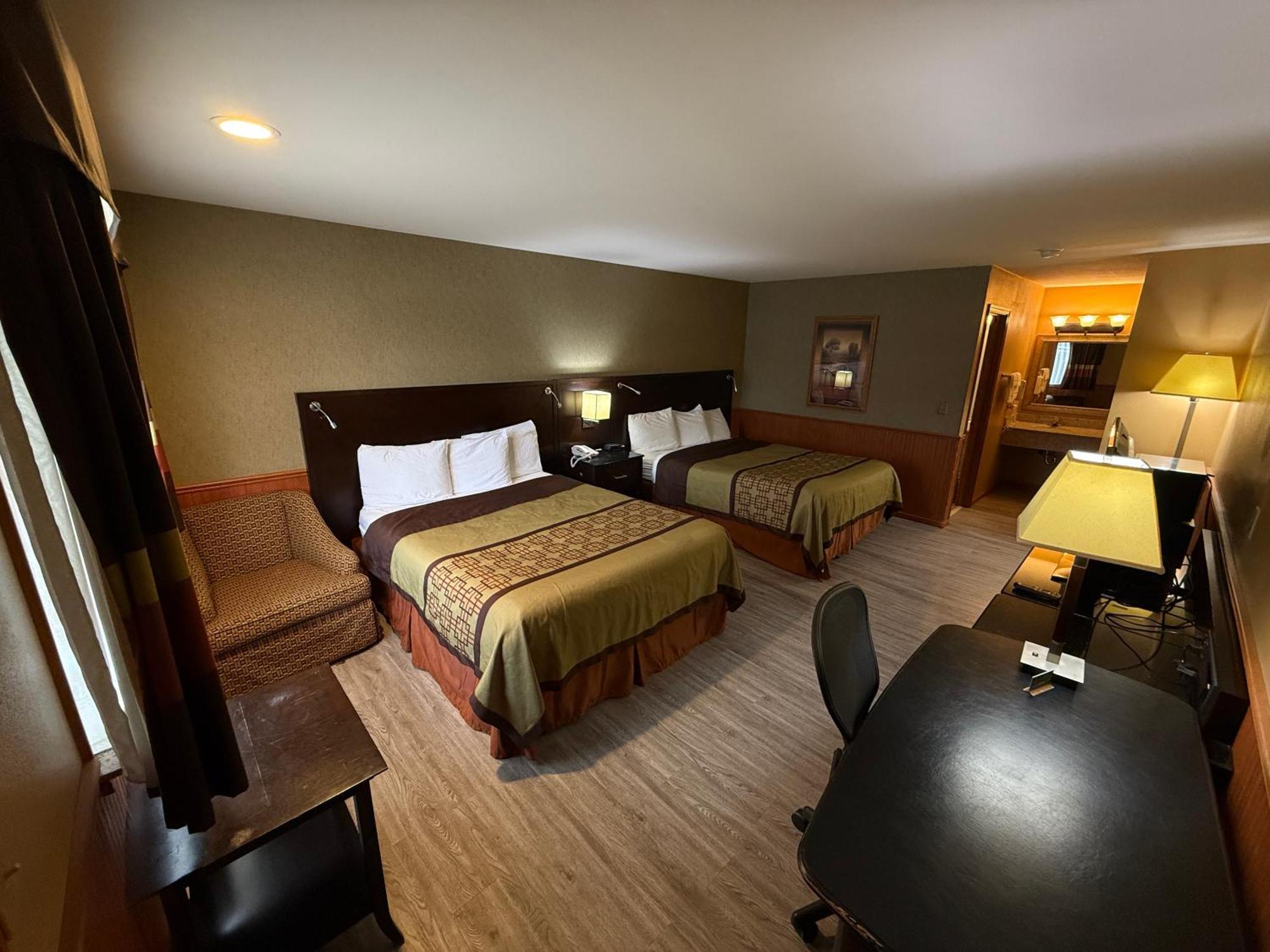 Stewart Motel 2*